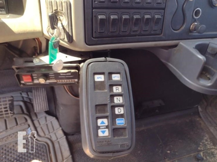 2008-international-durastar-4300-image-10