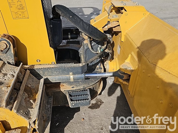 2022-deere-450k-image-14