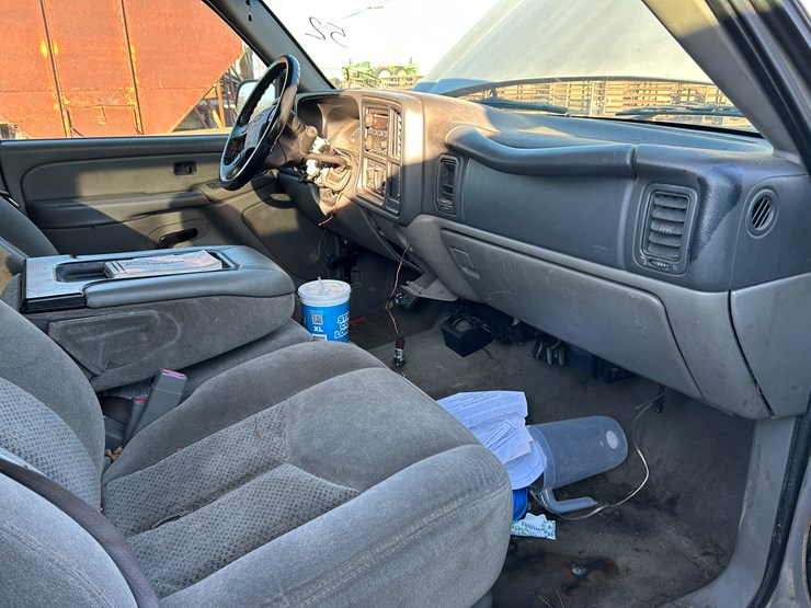 #37855-•-2005-chevrolet-avalanche-4x4-pickup-3gnec12z25g286152-image-15