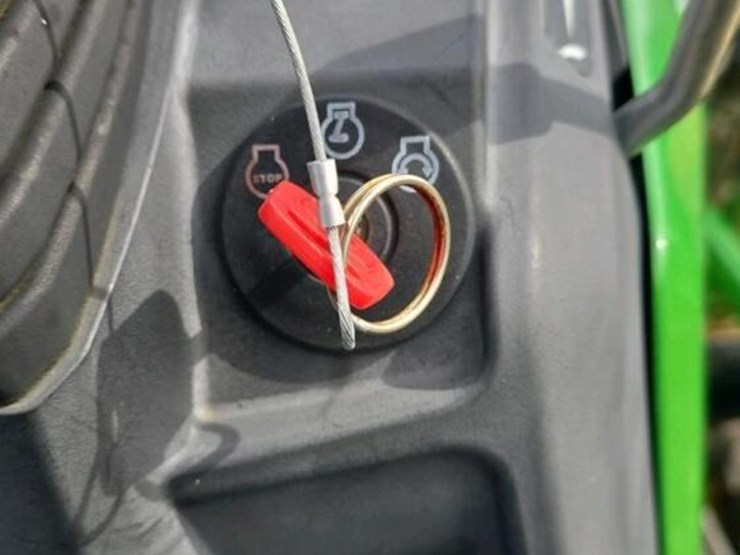 2017-john-deere-1025-image-18