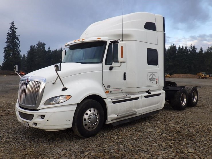 2016-international-prostar-image-1