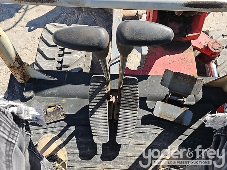 2019-takeuchi-tb235-image-31