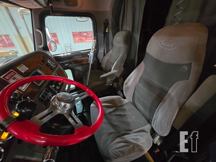 2008-peterbilt-386-image-9