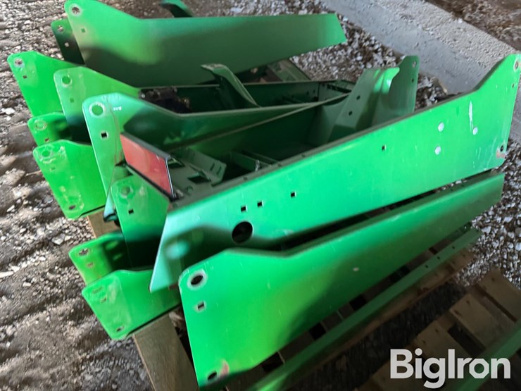 john-deere-max-emerge-planter-unit-frames-image-17