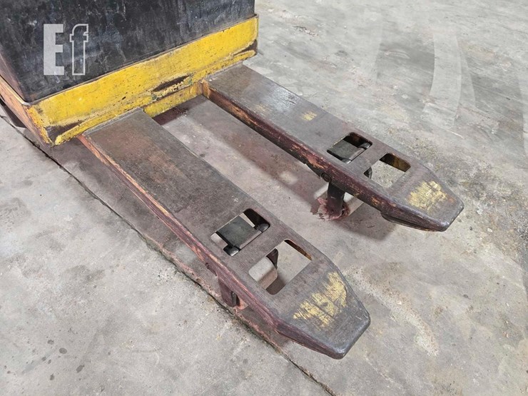 2009-yale-mpb040e-image-10