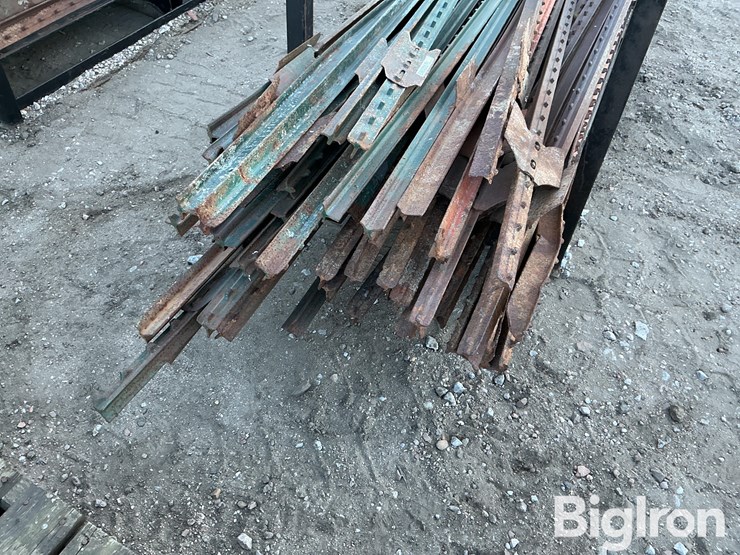 t-posts-w/carrier-rack-image-13