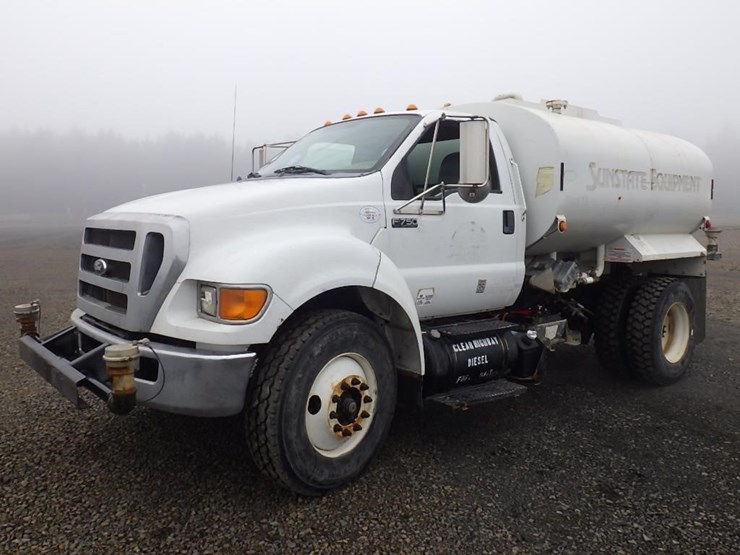 2015-ford-f750-image-1