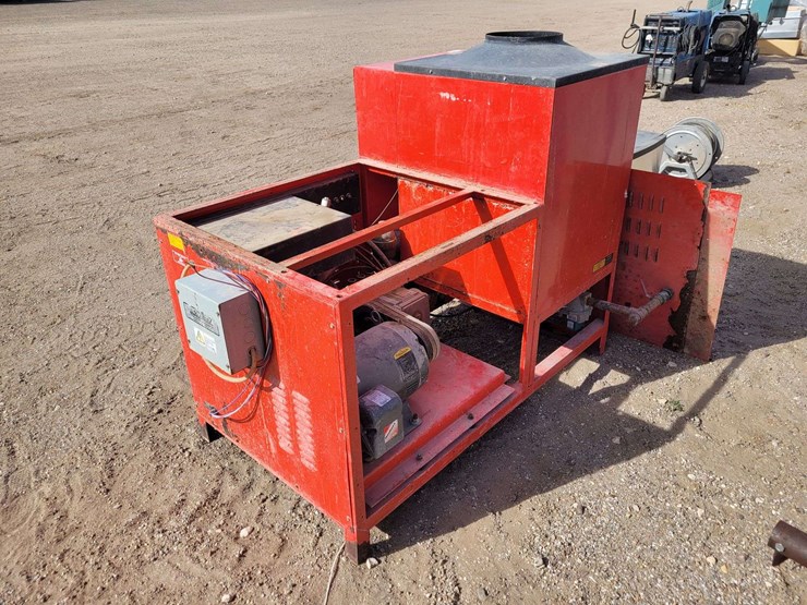 hotsy-3,000-psi,-8gpm-pressure-washer-image-9