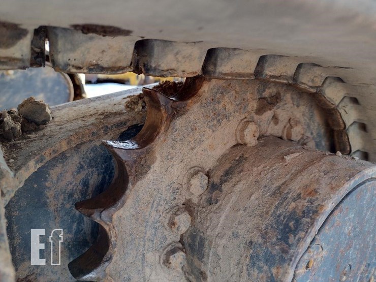 2013-deere-35d-image-28