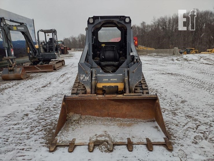 2019-deere-317g-image-2