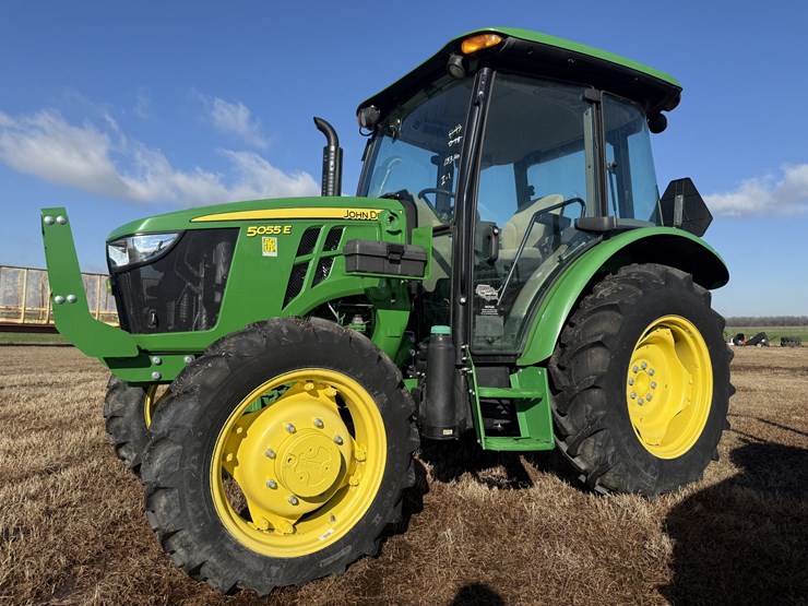 2022-john-deere-5055e-image-1