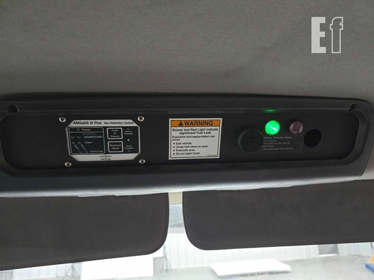 2016-freightliner-114sd-image-23