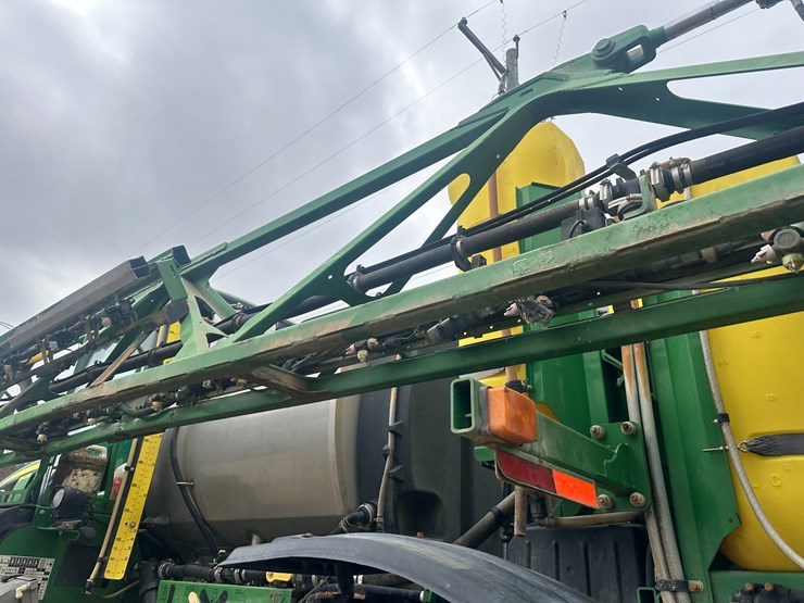 2014-john-deere-r4038-image-30