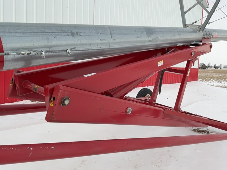 sudenga-ox1071-swing-away-auger-image-15