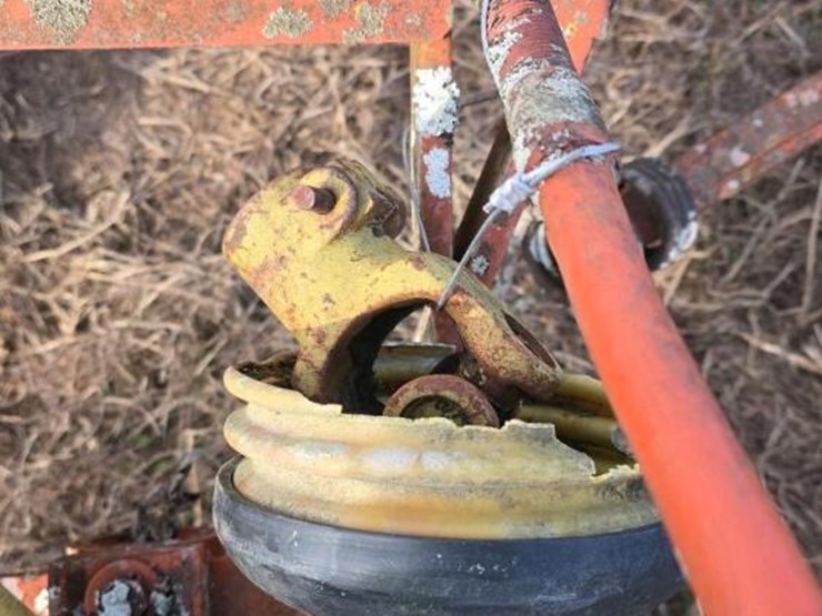 kuhn-hay-fluffer,-s/n-b0021-image-3