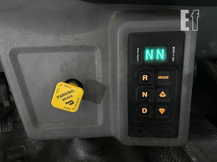 2015-ford-f750-image-30