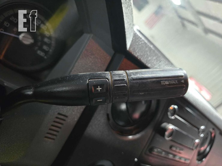 2015-ford-f350-image-15