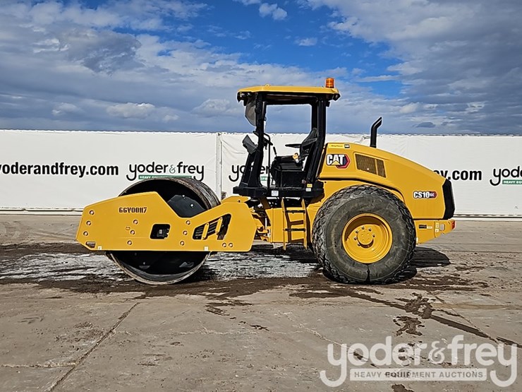 2023-caterpillar-cs10gc-image-3