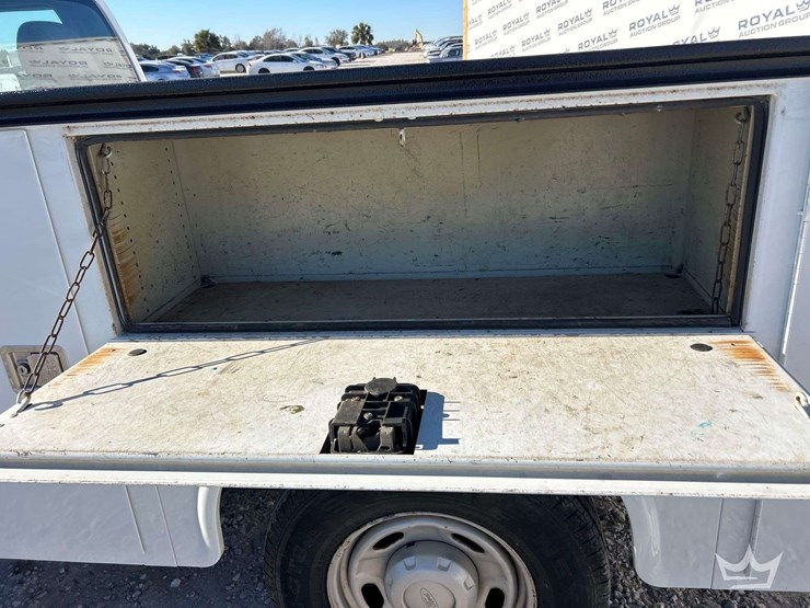 2011-ford-f250-image-23