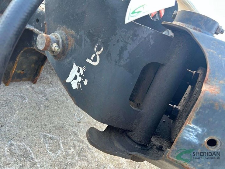 bobcat-auger-power-head-with-large-bit-image-8