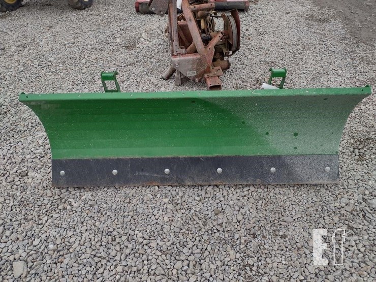 john-deere-tractor-front-blade-image-1