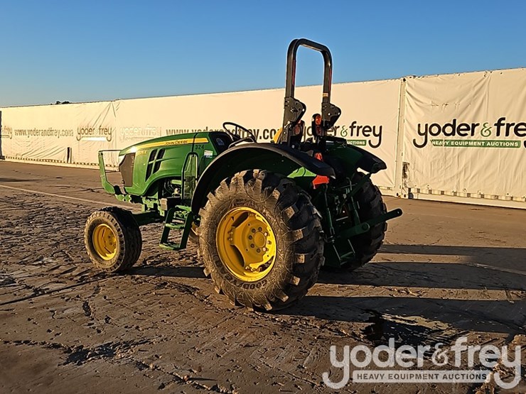 2024-john-deere-5075e-image-4