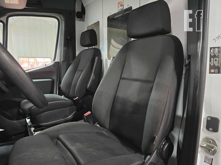 2019-mercedes-benz-sprinter-4500-image-9