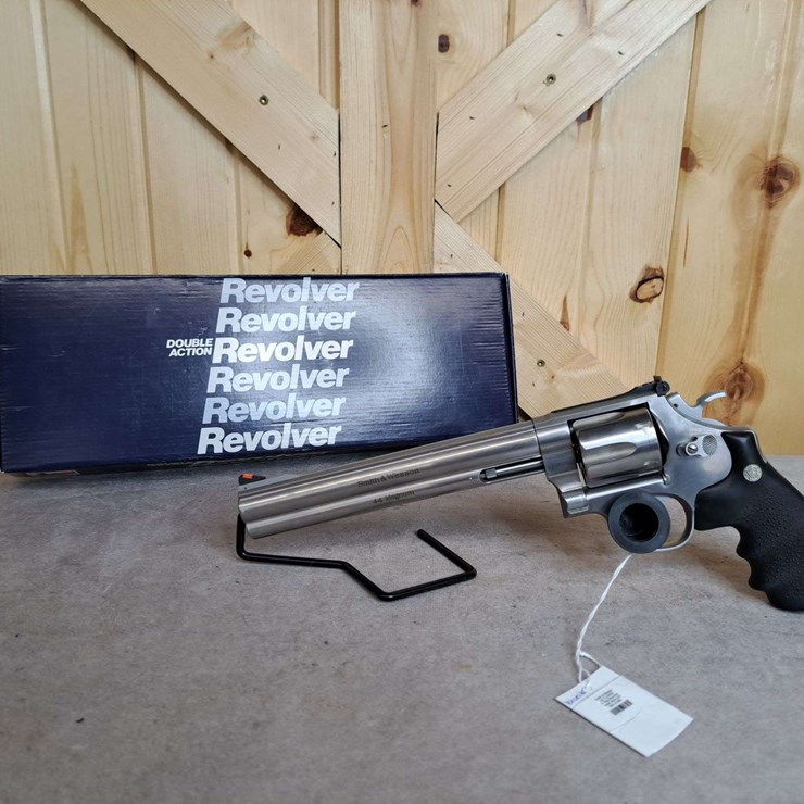Smith & Wesson Model 629 Classic .44 Magnum DA Revolver
