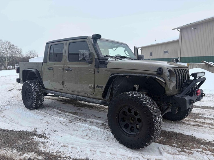 2020-jeep-gladiator-image-1