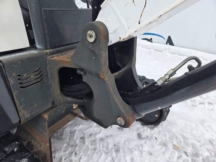 2019-bobcat-e32i-image-19