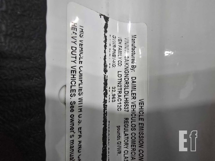 2020-freightliner-122sd-image-33