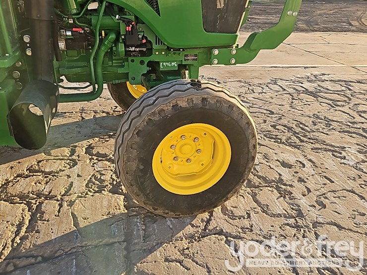 2024-john-deere-5075e-image-9