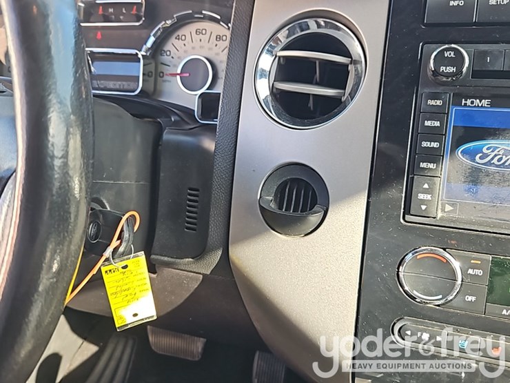 2014-ford-expedition-image-32