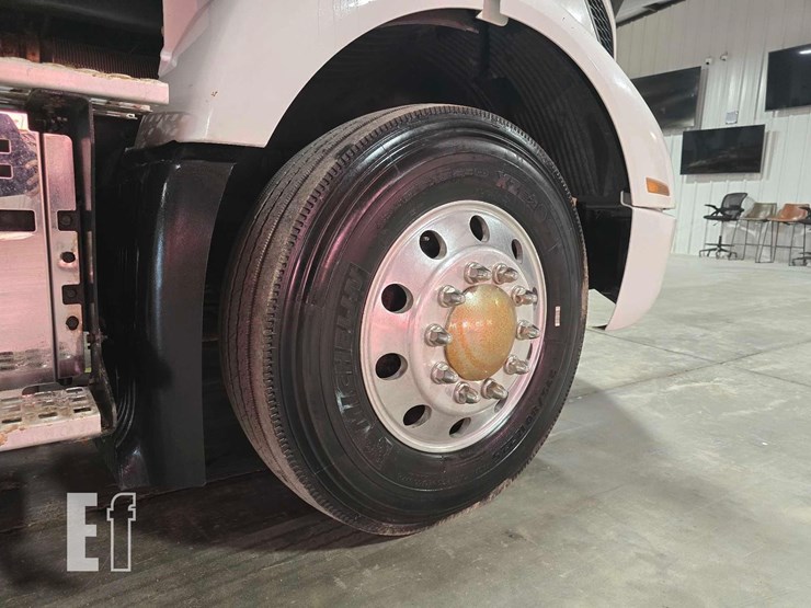 2019-volvo-vnr42t300-image-26