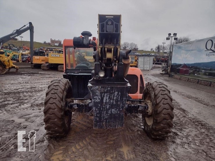 2005-jlg-g9-43a-image-4