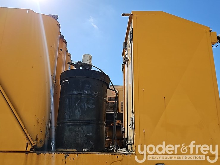 2005-volvo-a30-image-20