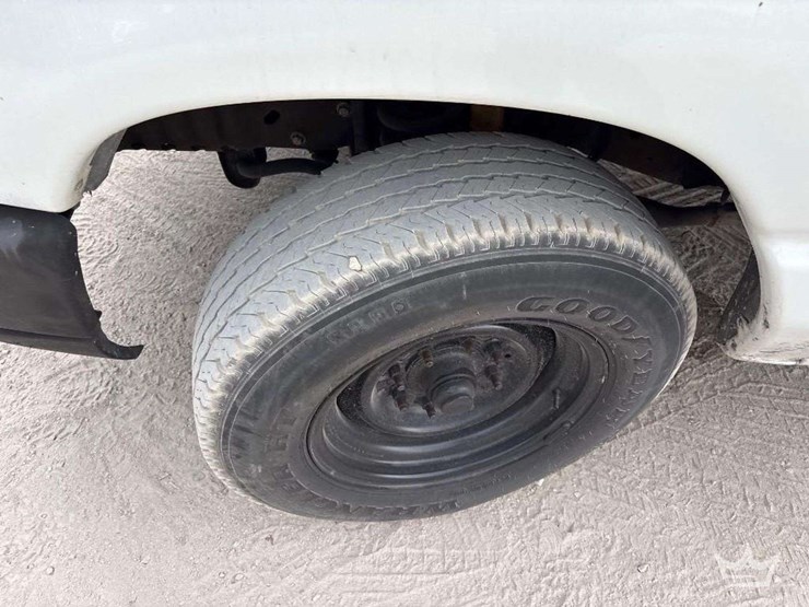 2009-ford-cargo-image-25