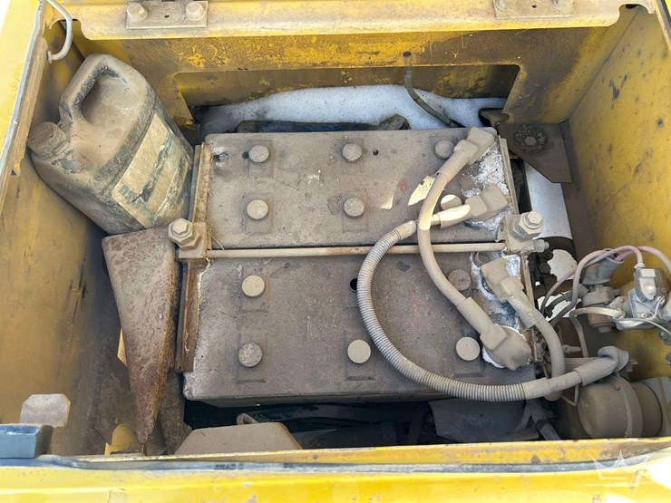 2013-komatsu-pc200-image-9