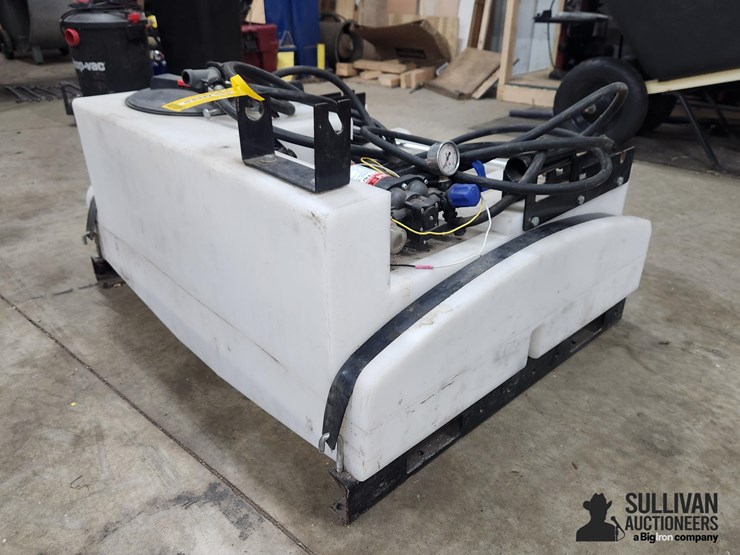 country-way-40-gal-sprayer-tank-image-3