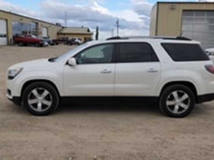 2013-gmc-acadia-slt-image-5