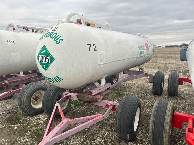 1000-gal.-nh3-tank-on-gear-#72-image-11