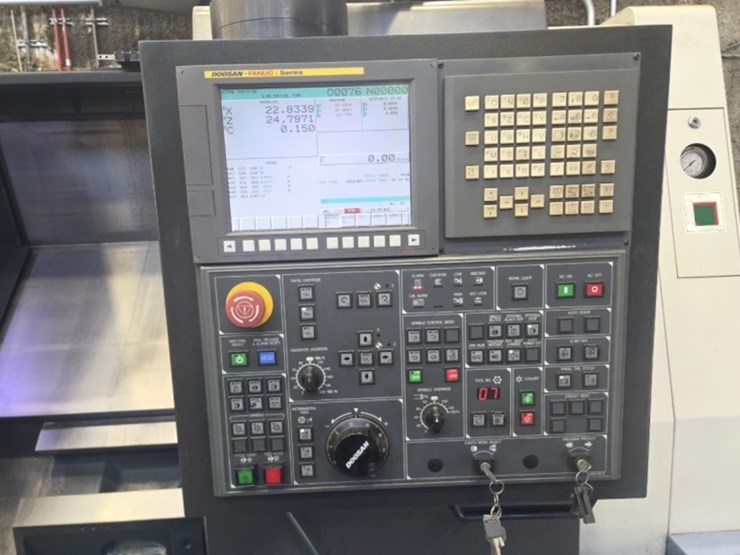 2012-doosan-puma-400m-cnc-lathe-image-40