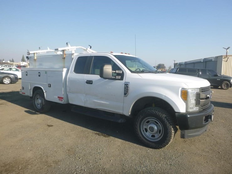 2017-ford-f350-image-2