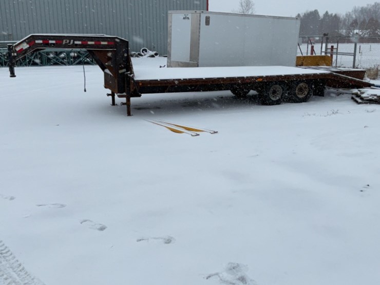 (inv.51031)-2014-p.j.-trailer,-vin-#-4p5fs2521e3008386,-20'-plus-5'-dovetail-with-ramps,-12,000-gvwr-image-3