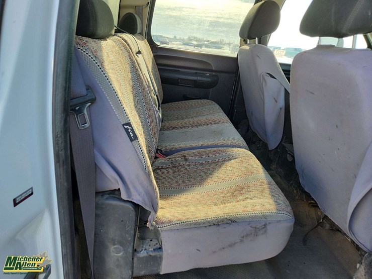 2013-gmc-sierra-3500hd-image-19