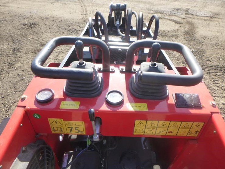 2025-sdlool-323w-skid-steer-loader-image-14