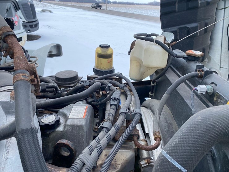 2018-hino-338-image-35