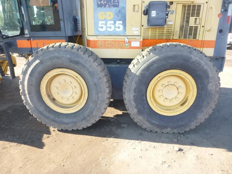 2006-komatsu-gd555-3c-image-47