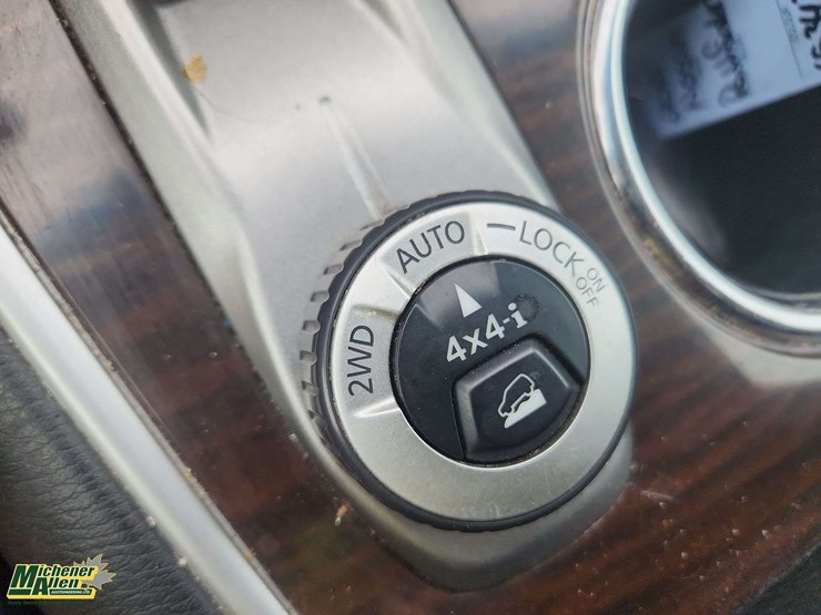 2015-nissan-pathfinder-image-24