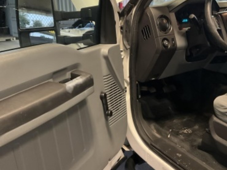 2013-ford-f450-image-25